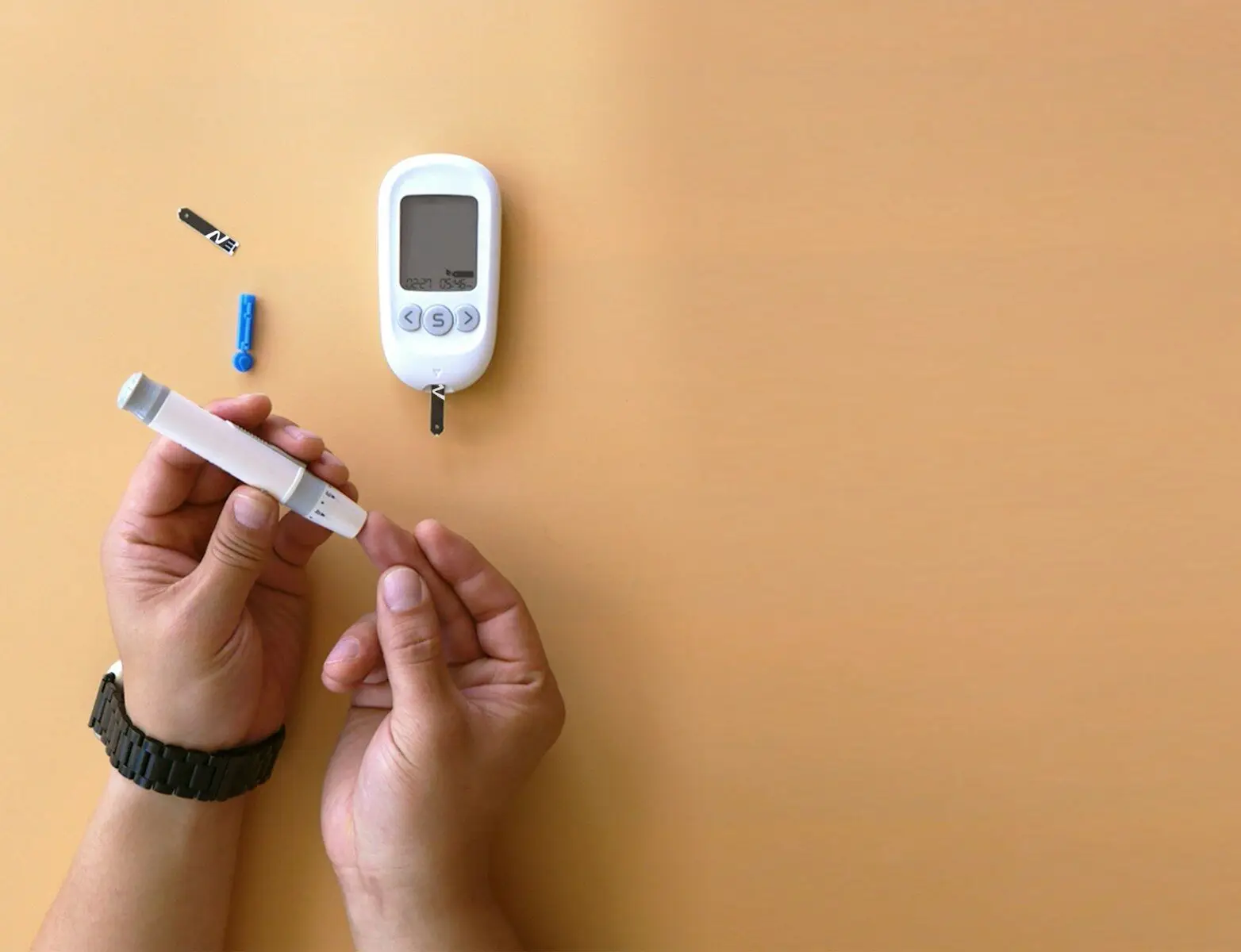 a person holding a thermometer next to an electronic device are mushrooms good for diabetes, diabetes, mushrooms